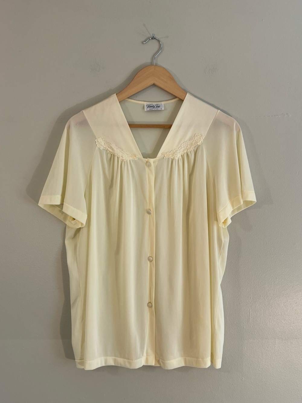Vintage Vanity Fair Yellow Floral Button Front Sleep Top Pastel Feminine Spring